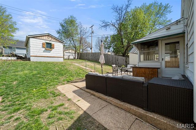 3216 Jasper Park, St Louis, MO 63139