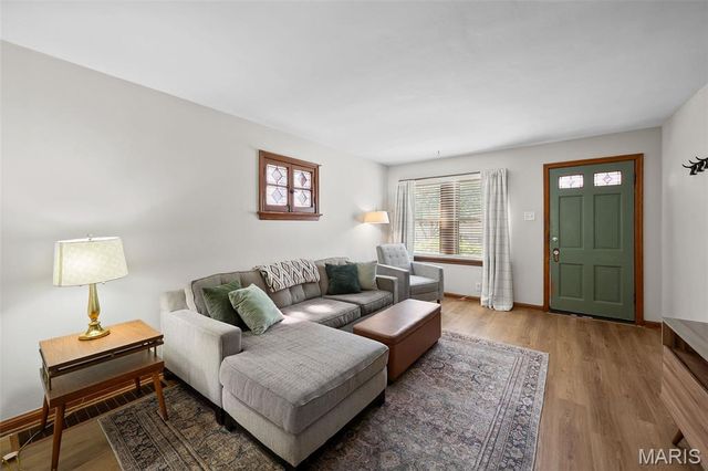 3216 Jasper Park, St Louis, MO 63139