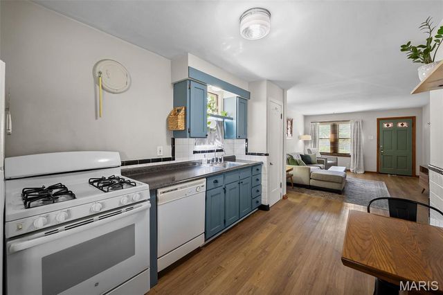 3216 Jasper Park, St Louis, MO 63139