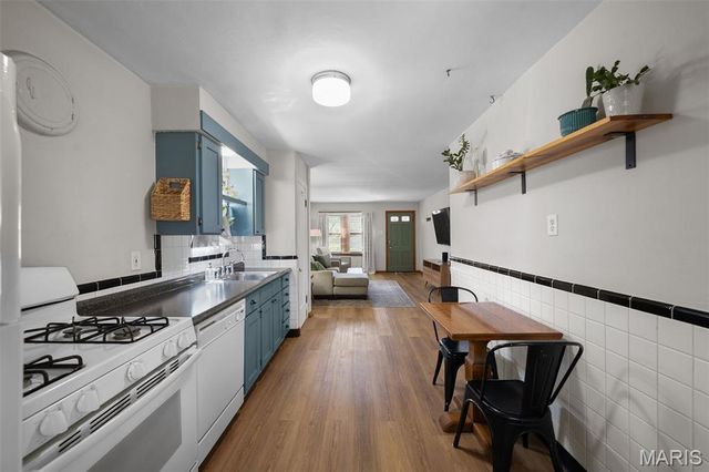 3216 Jasper Park, St Louis, MO 63139