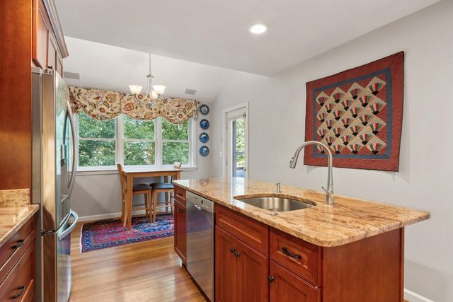 179 Bishops Forest Dr 179, Waltham, MA 02452