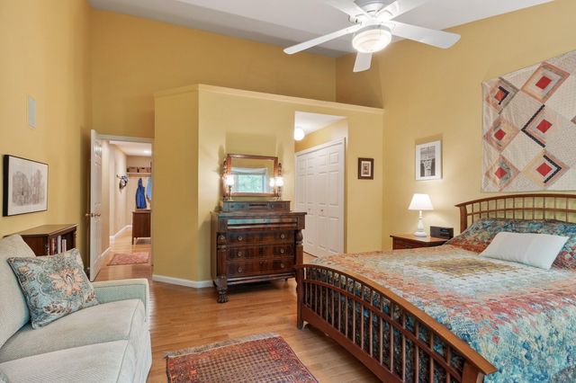 179 Bishops Forest Dr 179, Waltham, MA 02452