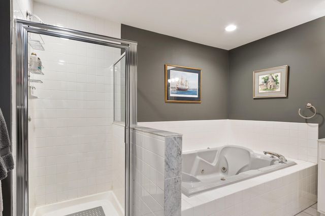 179 Bishops Forest Dr 179, Waltham, MA 02452