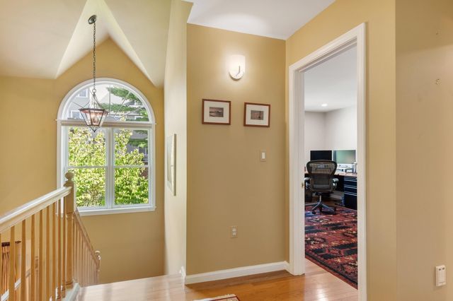 179 Bishops Forest Dr 179, Waltham, MA 02452