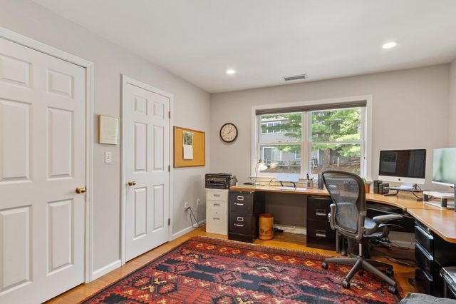 179 Bishops Forest Dr 179, Waltham, MA 02452