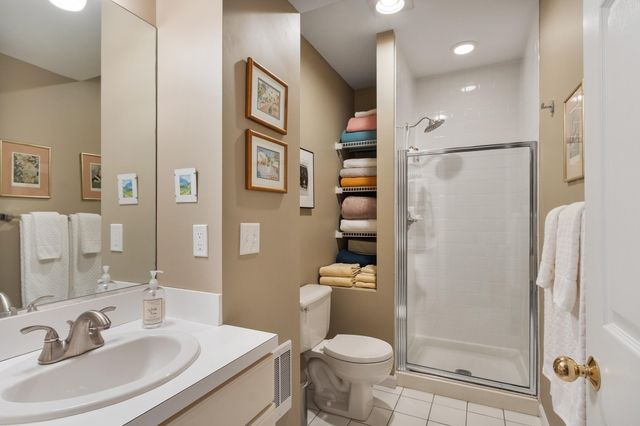 179 Bishops Forest Dr 179, Waltham, MA 02452