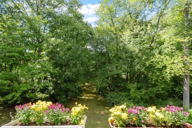 179 Bishops Forest Dr 179, Waltham, MA 02452
