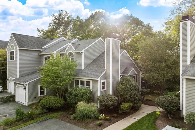179 Bishops Forest Dr 179, Waltham, MA 02452
