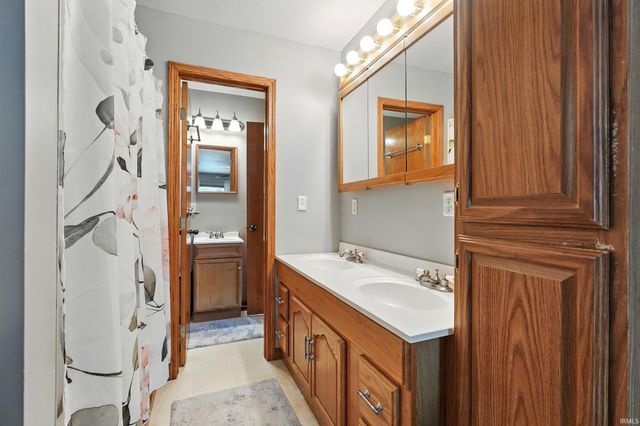 1630 S 485 E, Lagrange, IN 46795