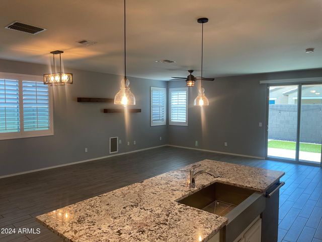 12219 W TETHER Trail, Peoria, AZ 85383