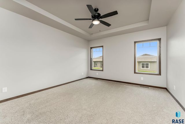 2405 E Tinley St Street, Brandon, SD 57005