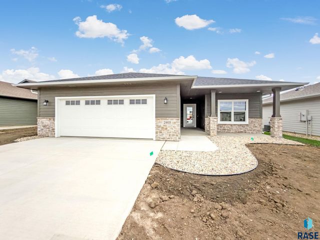 2405 E Tinley St Street, Brandon, SD 57005