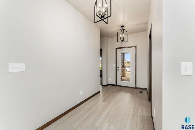 2405 E Tinley St Street, Brandon, SD 57005