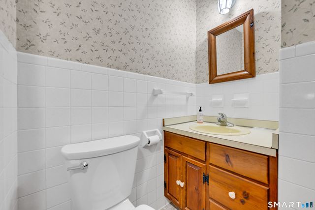 55 Holly Lane, Wethersfield, CT 06109
