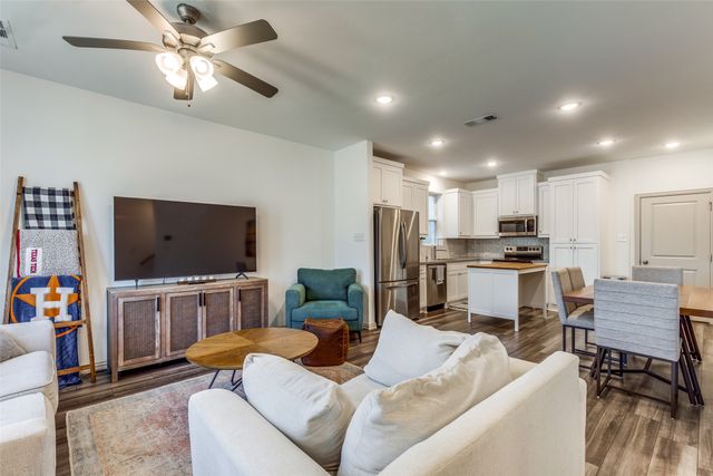 5106 Springlake Parkway, Haltom City, TX 76117