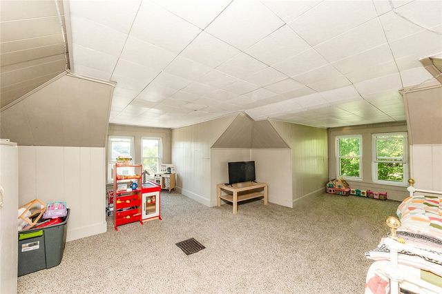 2402 Highland Ave, New Castle, PA 16105
