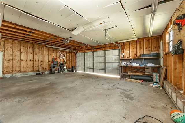 2402 Highland Ave, New Castle, PA 16105