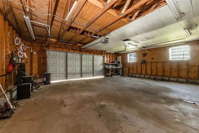 2402 Highland Ave, New Castle, PA 16105