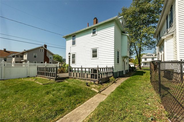 2402 Highland Ave, New Castle, PA 16105