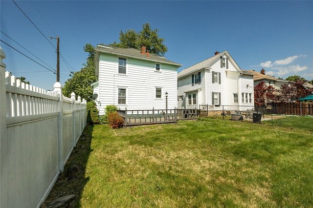 2402 Highland Ave, New Castle, PA 16105