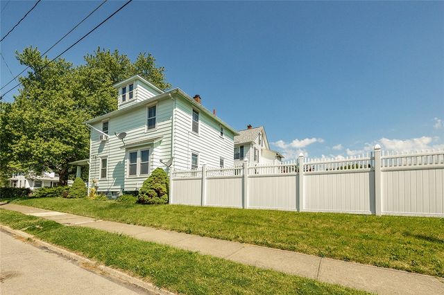2402 Highland Ave, New Castle, PA 16105