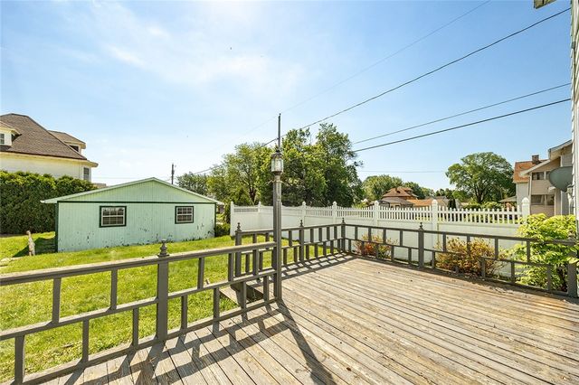 2402 Highland Ave, New Castle, PA 16105