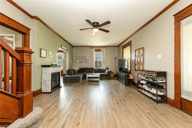 2402 Highland Ave, New Castle, PA 16105