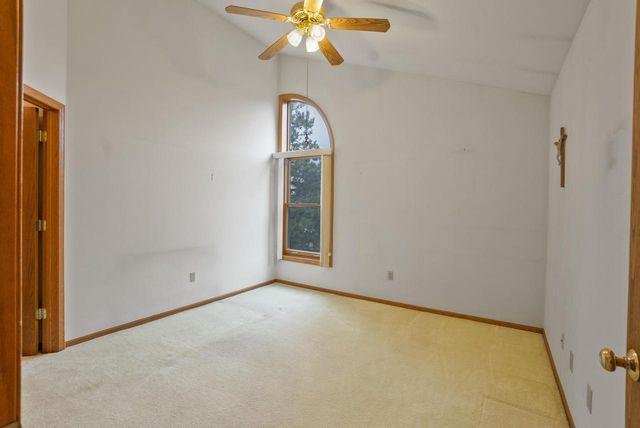 942 Oconomowoc PARKWAY, Oconomowoc, WI 53066