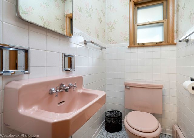 6400 N KNOX Avenue, Lincolnwood, IL 60712