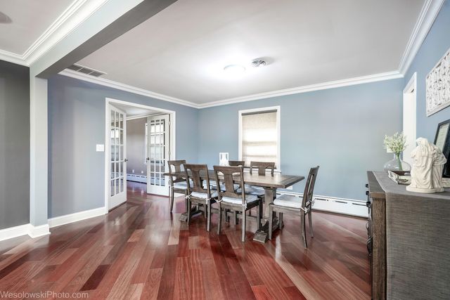 6400 N KNOX Avenue, Lincolnwood, IL 60712