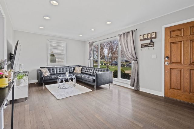 3503 Bobolink Lane, Rolling Meadows, IL 60008