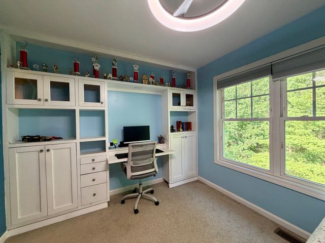 19 Littleton Rd 309, Westford, MA 01886