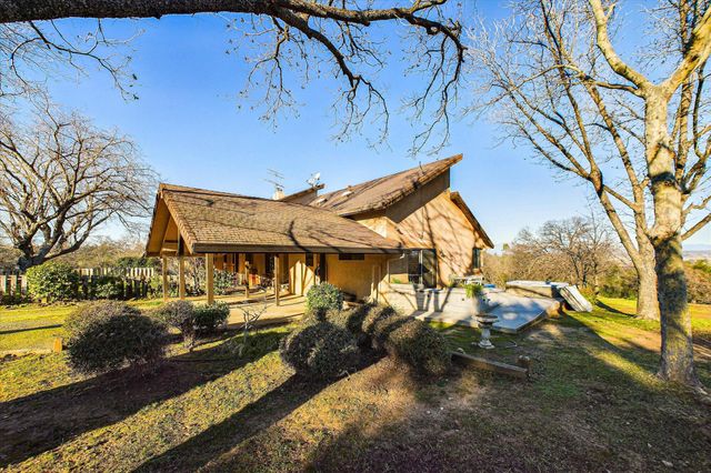 19515 Smith Lane, Cottonwood, CA 96022