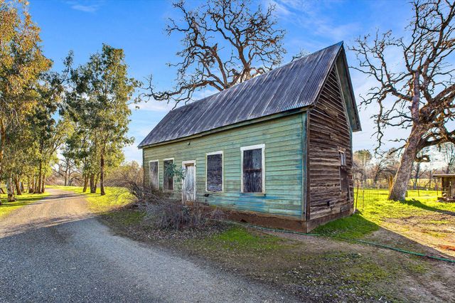 19515 Smith Lane, Cottonwood, CA 96022