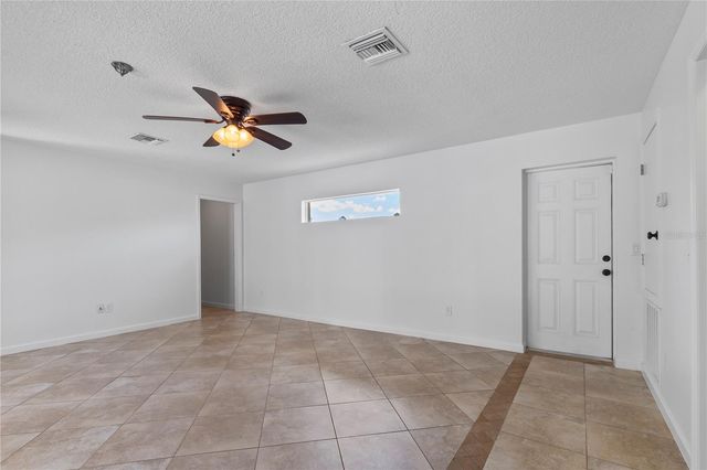 90 UNIVERSIAL TRAIL, Palm Coast, FL 32164