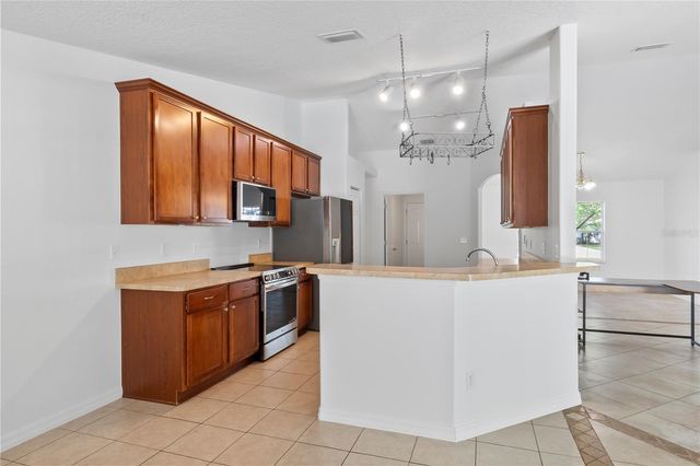 90 UNIVERSIAL TRAIL, Palm Coast, FL 32164