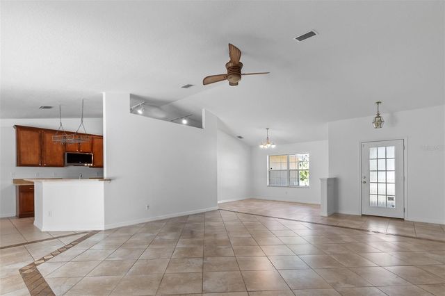 90 UNIVERSIAL TRAIL, Palm Coast, FL 32164