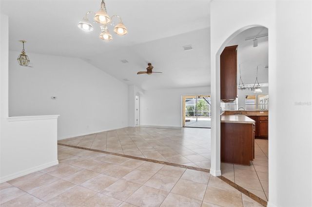 90 UNIVERSIAL TRAIL, Palm Coast, FL 32164