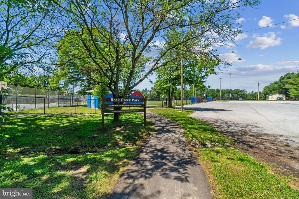 Image 25 of property listing at 8582 BEACON POINT RD, Pasadena, MD 21122