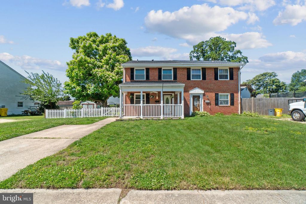 Image 31 of property listing at 8582 BEACON POINT RD, Pasadena, MD 21122