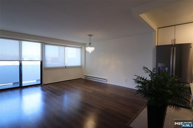 1600 Center Avenue 12C, Fort Lee, NJ 07024