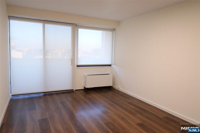 1600 Center Avenue 12C, Fort Lee, NJ 07024