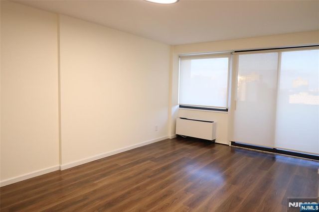 1600 Center Avenue 12C, Fort Lee, NJ 07024