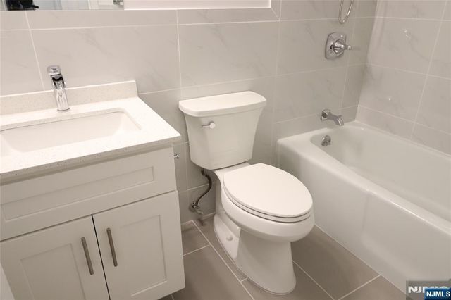 1600 Center Avenue 12C, Fort Lee, NJ 07024