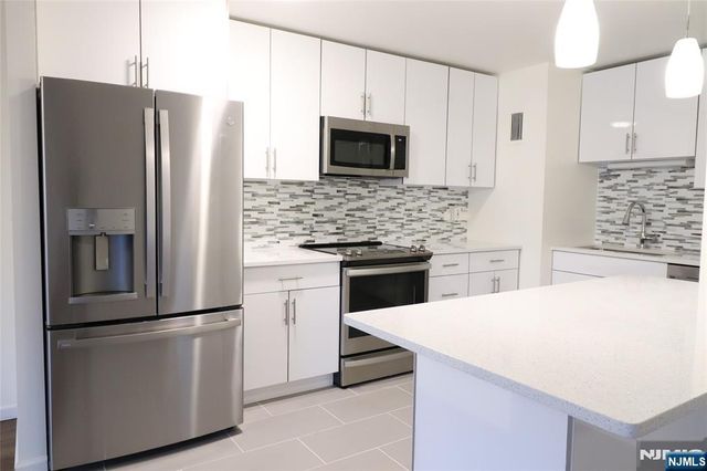 1600 Center Avenue 12C, Fort Lee, NJ 07024