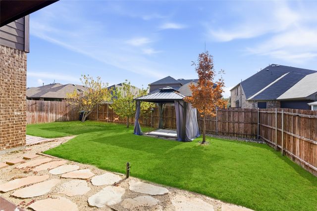 5649 Salt Springs Drive, Fort Worth, TX 76179