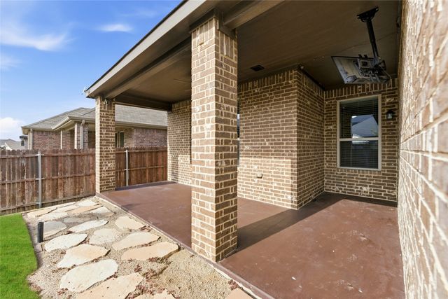5649 Salt Springs Drive, Fort Worth, TX 76179