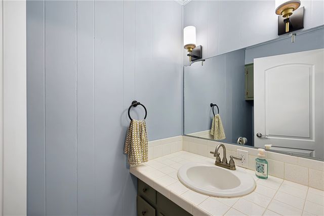 104 Mooncrest Way, Russellville, AR 72802