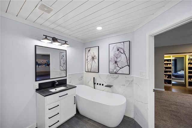 104 Mooncrest Way, Russellville, AR 72802