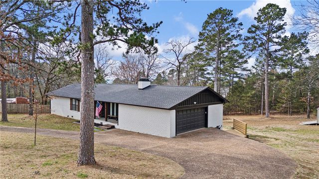 104 Mooncrest Way, Russellville, AR 72802